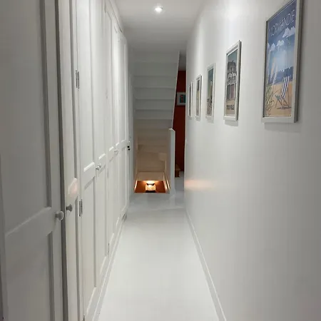 Les Hirondelles De Villa *