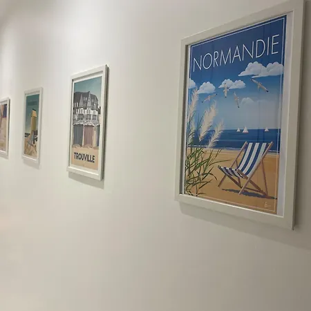 Les Hirondelles De *