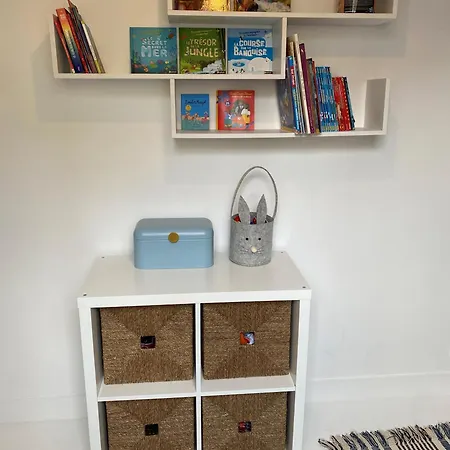 Villa Les Hirondelles De *