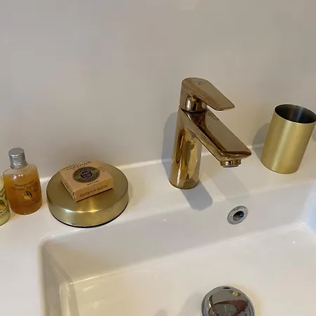 Les Hirondelles De Villa